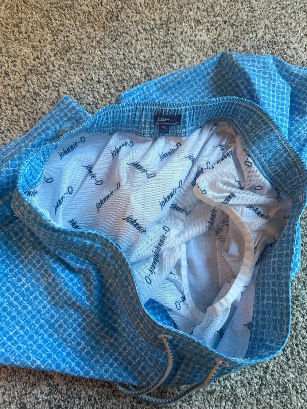 Johnnie-O Men’s XL Lined Swim Trunks Shorts Pocketed Light Blue Geometric Print